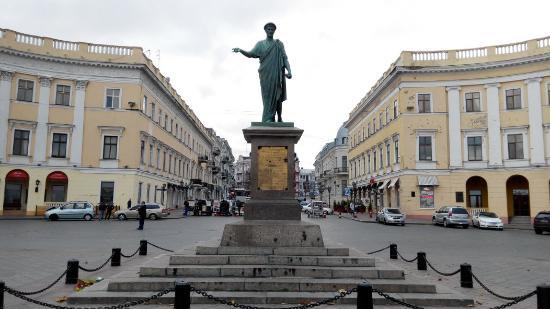 Statue du duc de Richelieu